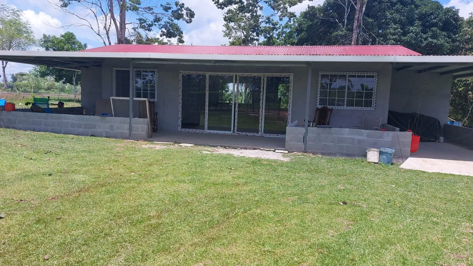 Casa con terreno en Alto de Espavé